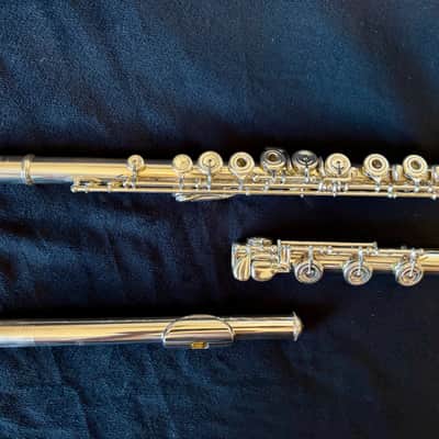 Yamaha YFL-874 Professional Handmade Flute | Sterling Silver EC Headjoint | Split E | B Foot | Open Hole image 3