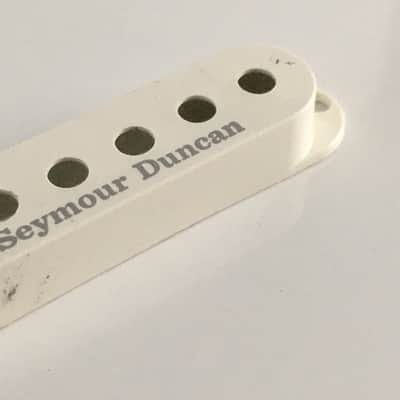 1 Seymour Duncan Fender Stratocaster Guitar Pickup Strat Cover White Light Relic image 4
