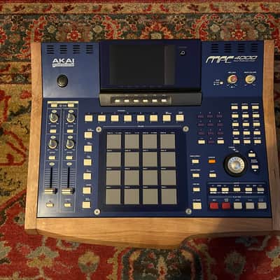 Akai MPC4000 Music Production Center 2002 - 2007 - Blue image 3