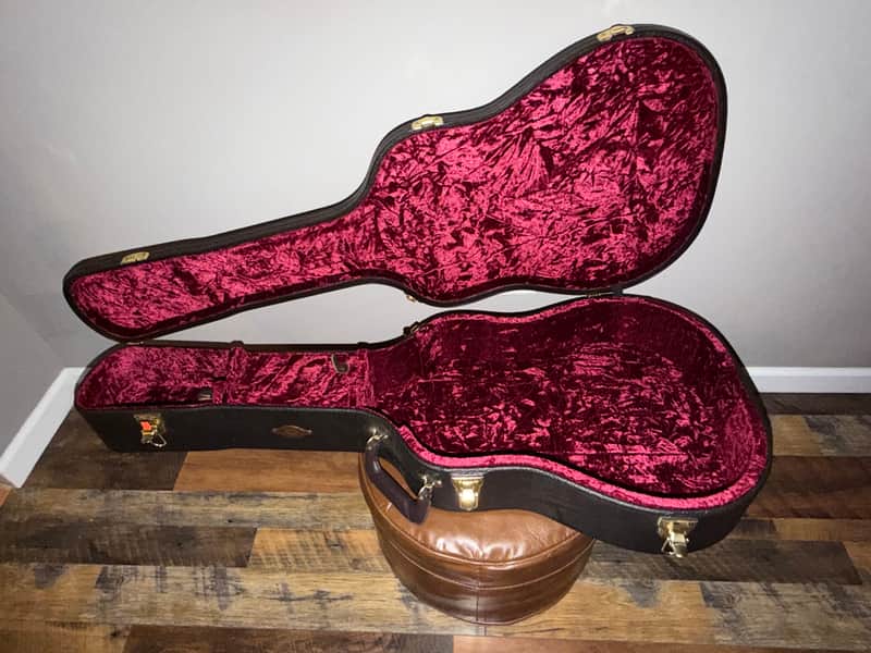 Taylor Deluxe Hardshell Dreadnought Case 2010s - Black image 1