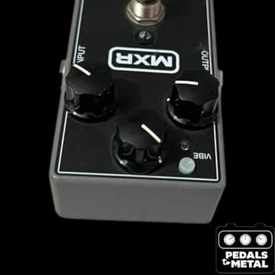 MXR M68 Uni-Vibe 2014 - Present - Black - X14693 image 2
