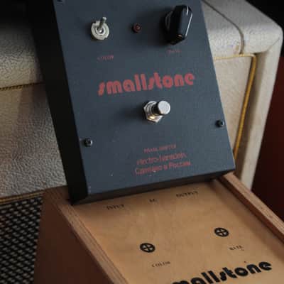 Electro-Harmonix Small stone Black Russian 1990’s image 3