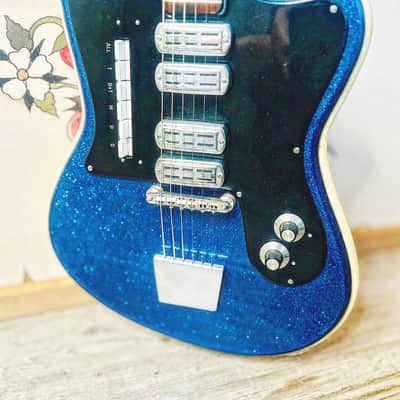 Crucianelli Supreme 40 1963 - Blue Sparkle & Pearloid image 1