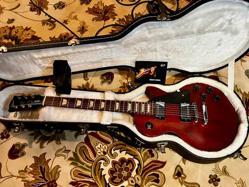 Gibson Les Paul Studio 2008 - Worn Cherry image 1