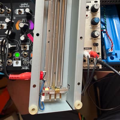 Intellijel Springray Spring Reverb Eurorack Module (with 2 spring tanks) image 2