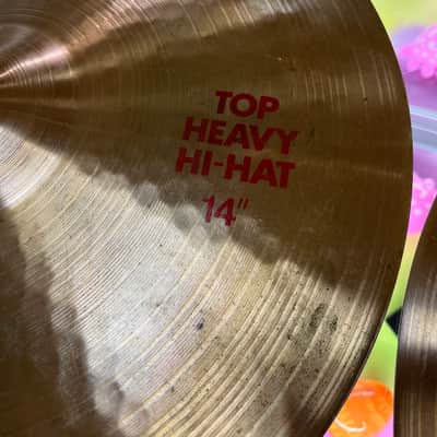 Paiste 14" 2002 Heavy Hi-Hat Cymbals (Pair) - Traditional - TOP HI HAT HAS SMALL CRACKS image 3