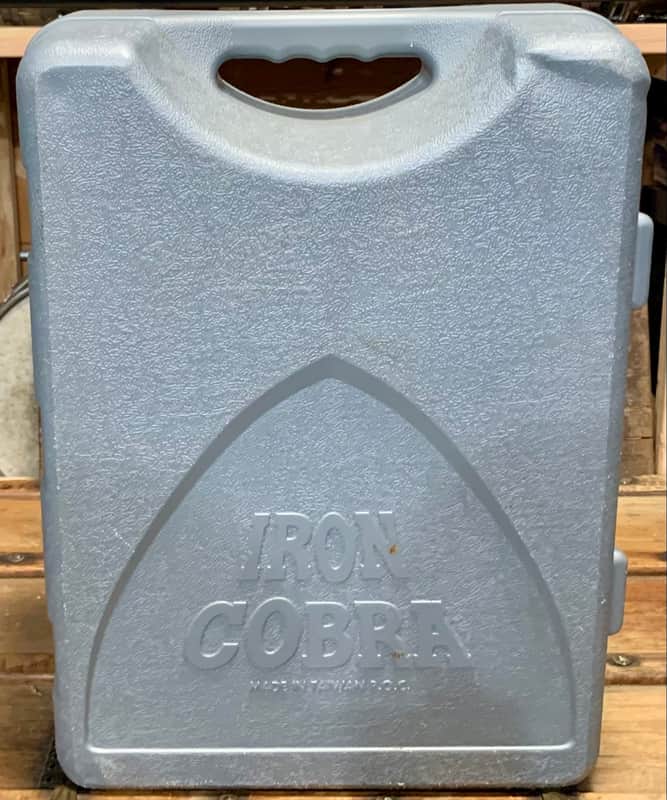 Iron cobra Case image 1