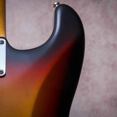 FENDER USA American Elite Stratocaster "3-Color Sunburst + Rosewood" (2020) image 18
