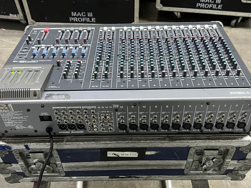 16chアナログミキサーYAMAHA GF16/12 キャリーケース付 ジャンク Yamaha GF16/12 16 Channel Analog Mixing Console #03375 (One