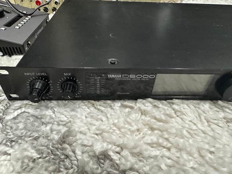 Yamaha D5000 Digital Delay image 1