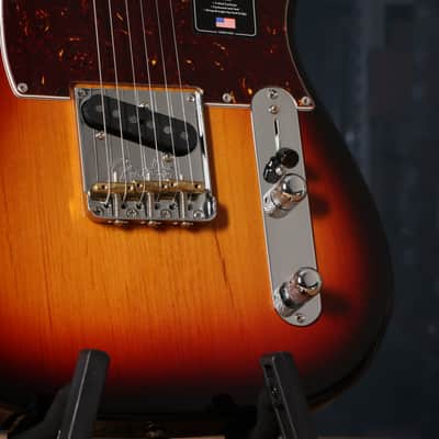 Fender American Professional II Telecaster Rosewood Fingerboard 3-Color Sunburst (serial- 0918) image 3