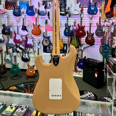 Fender Made in Japan Limited International Color Stratocaster®, Maple Fingerboard, Sahara Taupe image 5