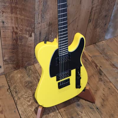 Fender Player Plus Telecaster HH Ebony Fretboard - Limited Edition - Ferrari yellow image 7