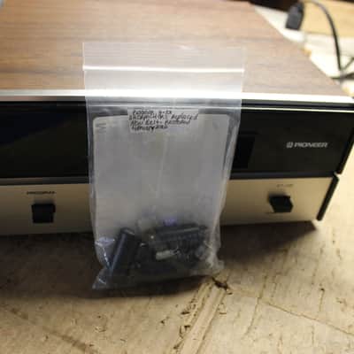 Restored Pioneer H-33 8 track player image 22