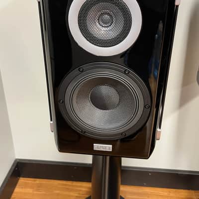 TAD Labs TAD-ME1-K Loudspeakers - Piano Black - w/Stands image 3