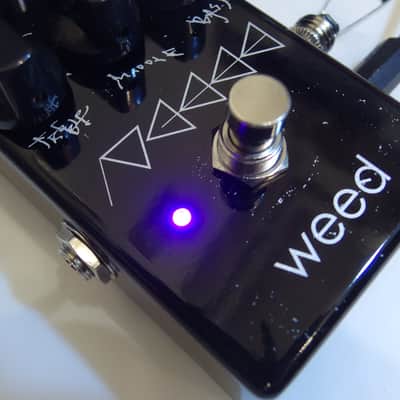 weed UGEEE | high-gain distortion pedal | high grade audio spec