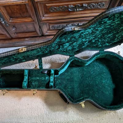 Stunning 2000 Guild/Benedetto Artist Award Signature Model Antique Burst Mint! YouTube video below Recently had a professional setup. image 15