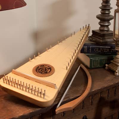 Roosebeck Alto Rounded Psaltery - Right Hand image 4