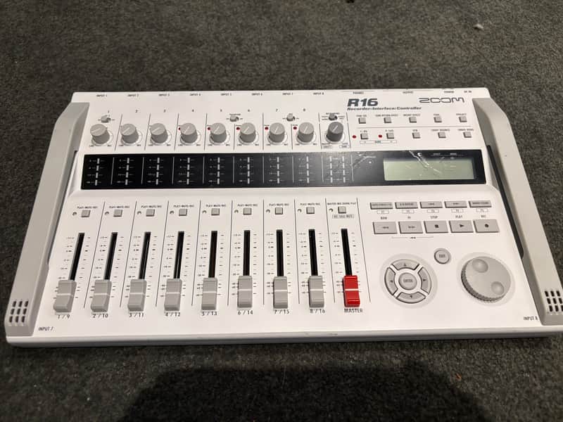 Zoom R16 USB Audio Interface / Digital Multitrack Recorder / Control Surface 2010s - White image 1