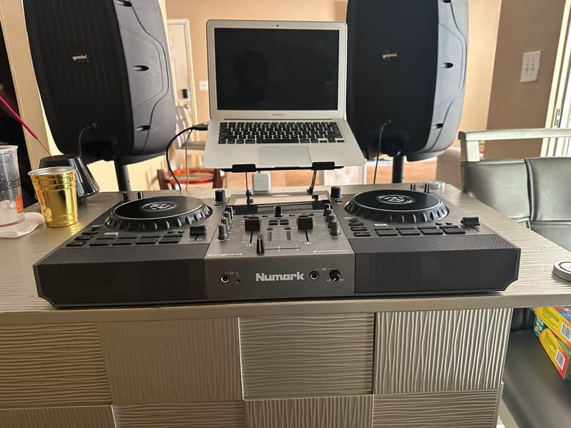 Numark Mixstream Pro Go 2-Channel Battery-Powered Standalone Streaming DJ Console 2023 - Present - Black image 1