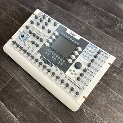 Arturia Origin Desktop Virtual Analog Synthesizer image 3