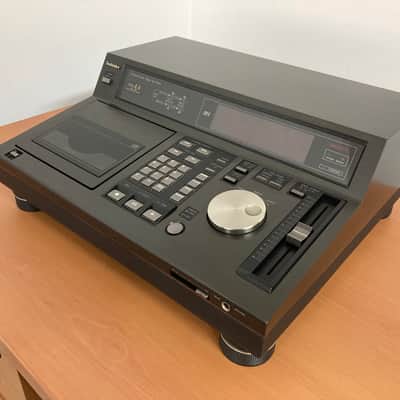 Technics SL-P1200 Compact Disc Player image 5