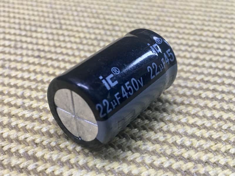 0054204000 Fender Capacitor CAP AE RDL 22uF 450V 20% 85'C C38 C40-41 Super Champ Bassman 1200 image 1