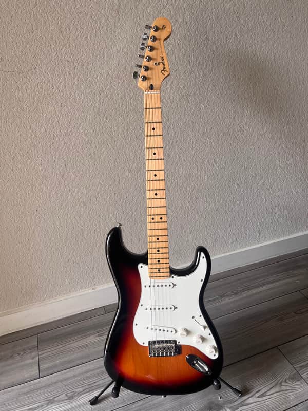 2021 Fender Player Stratocaster with Maple Fretboard - 3-Color Sunburst image 1