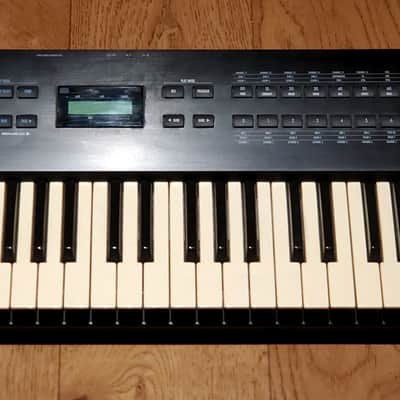 Alesis QS6 Synthesizer Keyboard
