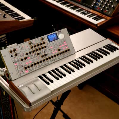 MUST SEE!!! KORG RADIAS KEYBAORD FULLY SERVICED AND IN AMAZING CONDITION!