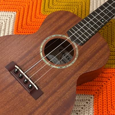 Gretsch Tenor Ukulele - Solid and Beautiful Mahogany Uke! - Lovely Instrument! - image 4