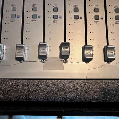 Avid- Euphonix Artist Mix 2010s - image 2