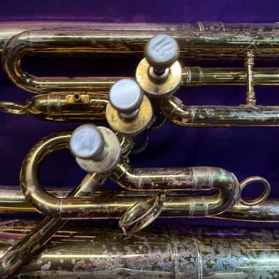 King 625 front bell baritone - Lacquer image 10