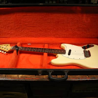 Fender Musicmaster with Rosewood Fretboard 1970 - 1979 - Olympic White image 7