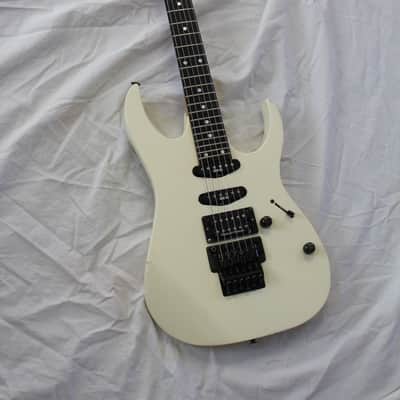1987 Ibanez RG560 Vintage Electric Guitar HSS White Finish Made in
