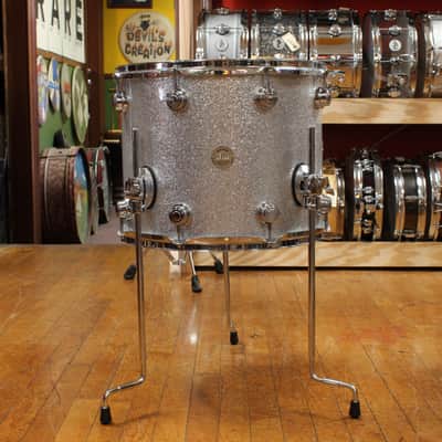 DW Collectors Series Outfit in Silver Sparkle 18x22 8x10 9x12 11x14 13x16 image 12