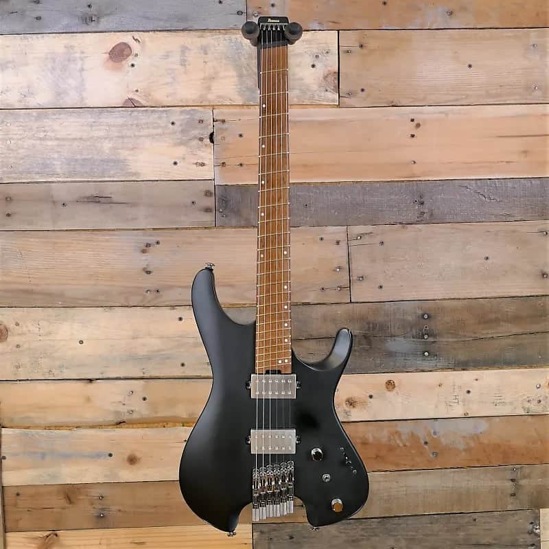 Ibanez Ibanez QX52-BKF Quest Standard 2021 - Black Flat - Slanted Frets - With Original Bag 2021 -