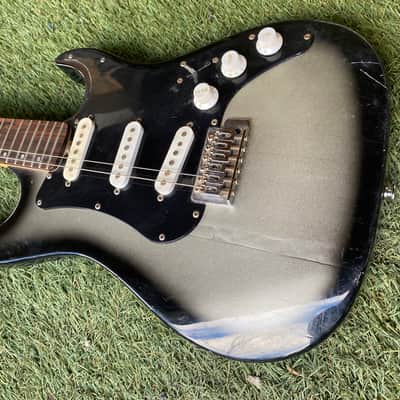 Lyon Brian Bell Weezer Limited Edition #’d 0789 of 6000  - Black/Gray Silverburst Strat Stratocaster LX3 LX3WZ image 4