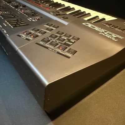 Roland JD-800 61-Key Programmable Synthesizer 1991 - 1995 - Carbon image 7