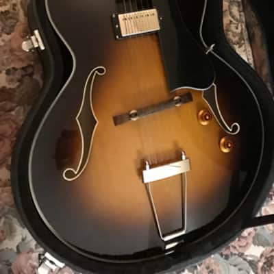 Eastman AR371CE-SB Hollow body Archtop 2014 w '57 Humbucker Pickup-- Sunburst, Absolutely Minty*MINTY* image 3