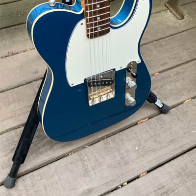 Squier Classic Vibe '60s Custom Esquire - CME Exclusive - Lake Placid Blue image 2