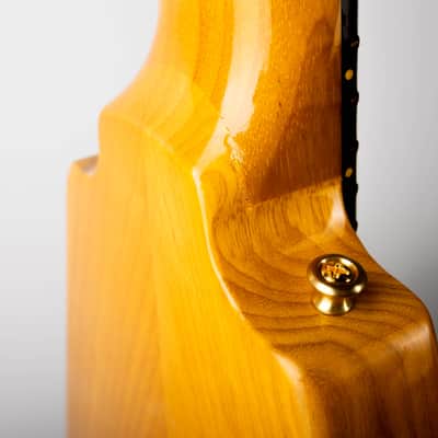 Gibson Custom 1958 Korina Flying V Black Pickguard, Natural | Demo image 11