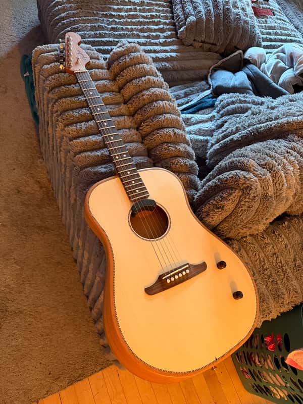 Fender Highway Series Dreadnought Spruce Top 2023 - Present - Natural image 1