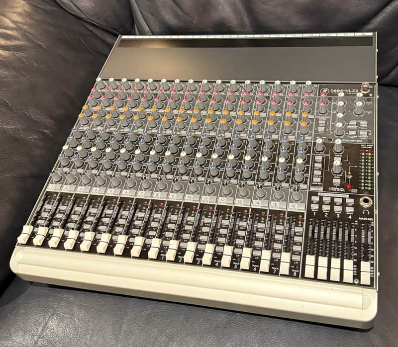 Mackie 1604-VLZ3 16-Channel Mic / Line Mixer 2008 - 2014 - Black image 1
