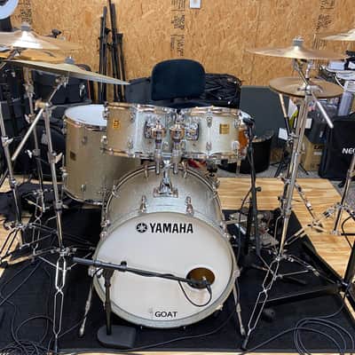 Yamaha Maple Custom Absolute Drum Set with hardware image 7