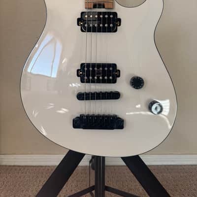 EVH Wolfgang Special TOM 2025 - Present - Husk White image 1