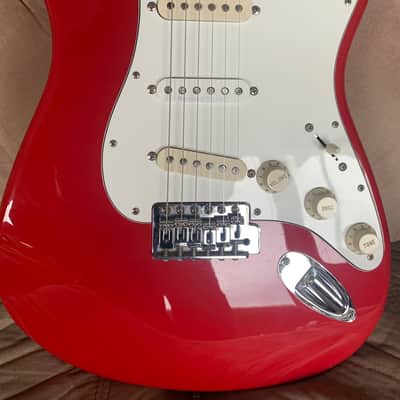Fender Standard Stratocaster with Vintage Tremolo, Maple Fretboard 1991 - 1997 - Crimson Red Metallic image 11