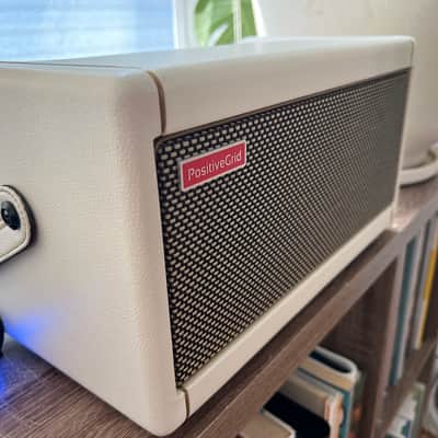Positive Grid Spark 40 40-Watt 2x4" Modeling Guitar Combo 2020 Pearl White image 2