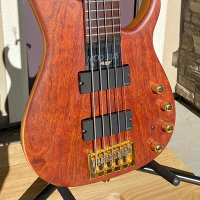 Modulus Graphite Quantum Q5 5-String Bass Guitar, graphite neck image 4