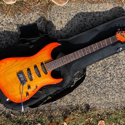 SALE Fender Showmaster Super Strat Stratocaster - set neck - 2004 Sunburst FMT Show Master image 3